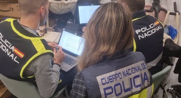 Sucesos- AMP- Detenidos dos ciberdelincuentes en Valencia en un macrooperativo internacional contra foros de cibercrimen