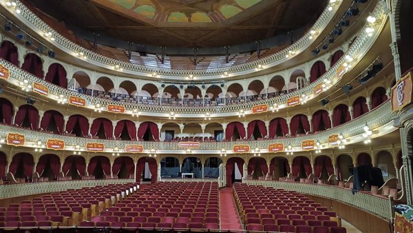 Descalifican del Carnaval de Cádiz a la polémica chirigota 'Abre los ojos' por 