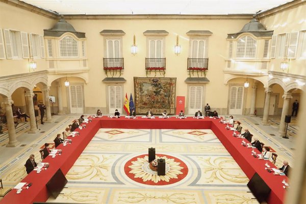 Los Reyes presiden hoy la reunión del Patronato del Instituto Cervantes, pospuesta por los efectos de la dana