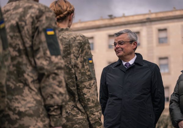 El embajador ucraniano cree que la explotación de 'tierras raras' ayudará en la reconstrucción tras la guerra