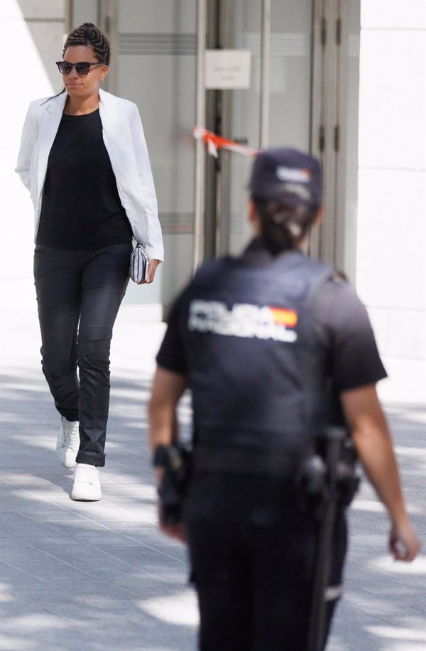 Amiga de Jenni Hermoso asevera que Rubén Rivera trató en Ibiza de