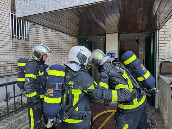 Cuatro heridos leves por un incendio de una vivienda en Leganés (Madrid)