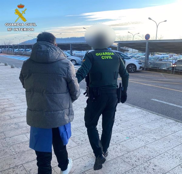 Un detenido por intentar agredir con un cuchillo a agentes de Guardia Civil y Policía Local en Can Picafort