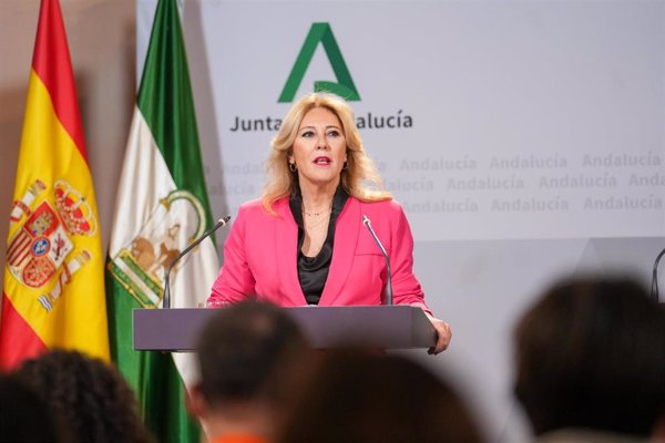 La Junta urge a Montero fecha para demoler el Algarrobico y ve una