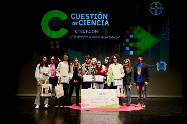 Un monólogo sobre arquitectura y naturaleza gana la primera final del concurso de Bayer 'Cuestión de Ciencia 6.0'