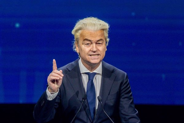 Wilders amenaza con tumbar la coalición de Gobierno si se suaviza su propuesta para endurecer el asilo