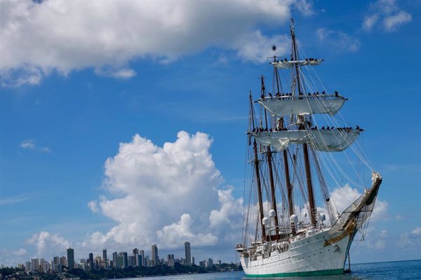 La Princesa Leonor arriba este viernes a Salvador de Bahía, primera escala en América del 'Juan Sebastián Elcano'