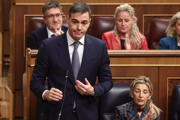 Bildu exige medidas más efectivas en vivienda y Sánchez reprocha el 