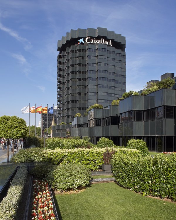 CaixaBank ejecuta casi el 86,5% de su recompra de acciones en la decimocuarta semana de su programa