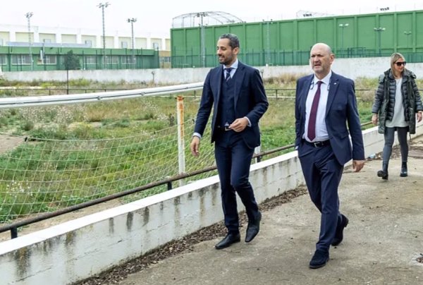 Louzán visita Alcàsser y reafirma su compromiso con la reconstrucción de las zonas afectadas por la dana