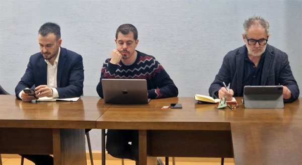 Gobierno de Asturias mediará ante el Gobierno para que Sareb no desaloje a 16 familias de un edificio de su propiedad