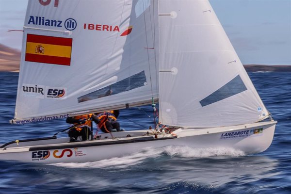 Silvia Mas y Alex Marsans bajan a la segunda posición en 470 Mixto en la penúltima jornada en Lanzarote