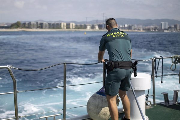 Una docena de organizaciones de Policía y Guardia Civil protestará en el Congreso tras acuerdo migratorio de PSOE-Junts