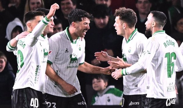 (Previa) Racing, Huesca, Mirandés, Levante, Elche y Oviedo pugnan por un liderato en dos puntos