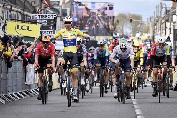 El belga Tim Merlier hace doblete en la París-Niza