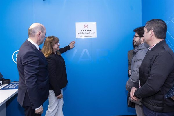 La RFEF homenajea al árbitro García de la Loma poniendo su nombre a una de las salas del VOR de Las Rozas