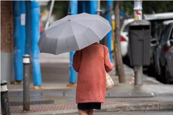 La lluvia dará una tregua fin de semana, aunque hará frío y las precipitaciones volverán el lunes con más borrascas