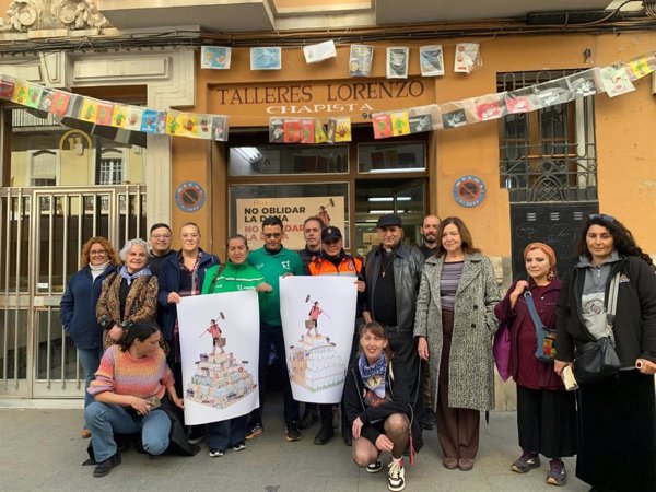 La Voluntaria de Paco Roca y objetos de celebridades protagonizan la falla solidaria 'No olvidar la dana'