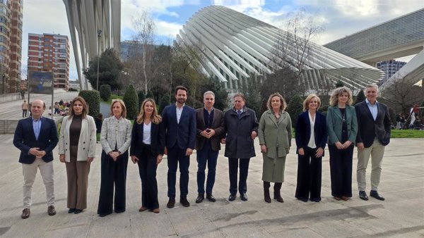 Bendodo destaca la gestión sanitaria en las CCAA del PP frente al 