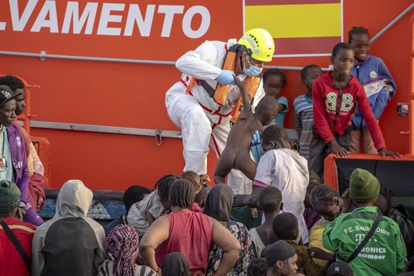 Clavijo reúne este miércoles el 'Pacto Canario por la Inmigración' para explicar el acuerdo de menores migrantes