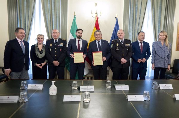 Interior ultima con Galicia el convenio de Policía Adscrita y negocia con Aragón y Valencia, tras la firma con Andalucía