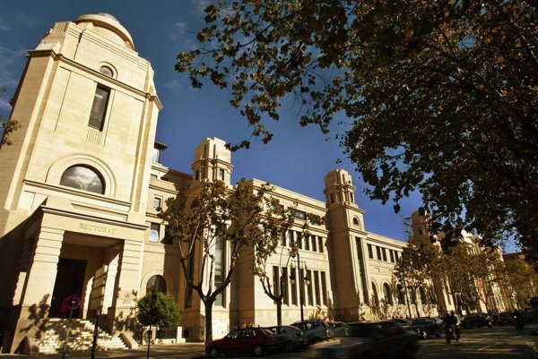 La Universidad de Valencia dice a la jueza que decidió suspender las clases el 28O por los avisos de Aemet y Emergencias