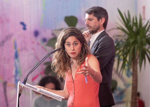 Sumar elige a Lara Hernández y Carlos Martín como nuevos coordinadores y la lista oficialista copa la dirección