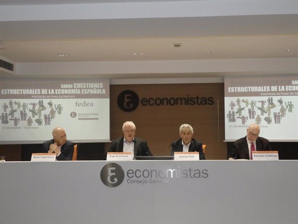 Economistas y Fedea ven