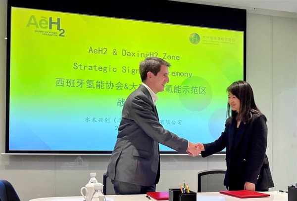 La Asociación Española del Hidrógeno firma un acuerdo estratégico con China