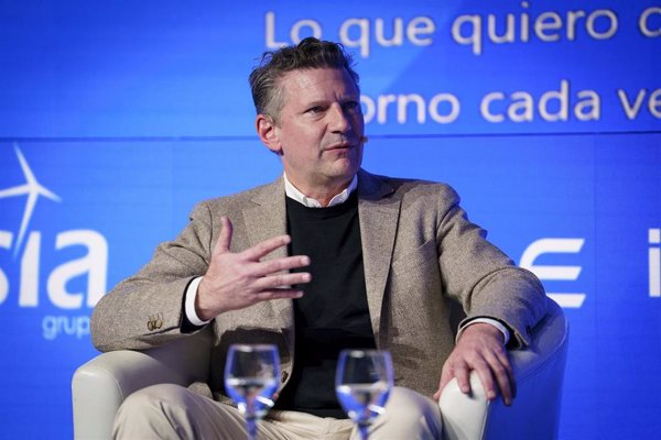 Allianz defiende su alianza de bancaseguros con BBVA y se muestra cauto con la OPA al Sabadell