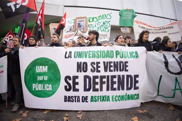 Sindicatos educativos convocan una concentración en la Puerta del Sol este jueves en defensa de la universidad pública