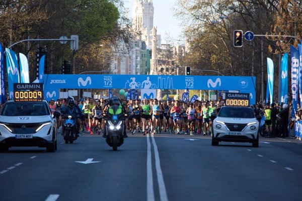 Graves dos corredores en la Media Maratón de Madrid al sufrir sendas paradas cardiorrespiratorias
