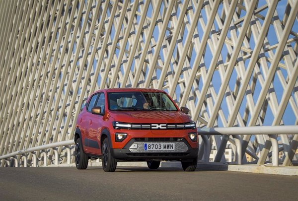 Dacia adelanta la ayuda de hasta 7.000 euros del Plan Moves en el modelo Spring eléctrico desde abril