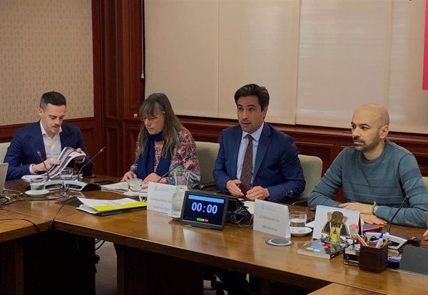 Álava plantea mantener peajes en la autopista a Bilbao desde 2026 e implantarlos a camiones en las autovías