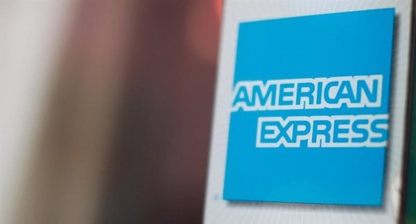 American Express gana 2.270 millones hasta marzo, un 6% más