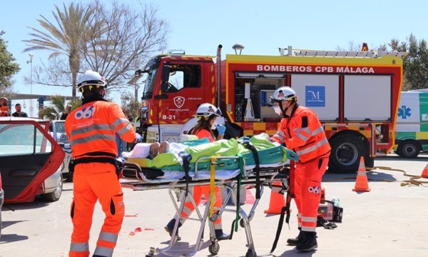 Dos muertos y cinco heridos, tres graves, al arrollar un coche una terraza en el Paseo Marítimo de Fuengirola