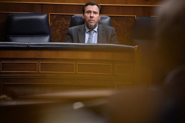 Renfe dice que no contabiliza las veces que se cae su web y Transparencia le obliga a detallar su coste