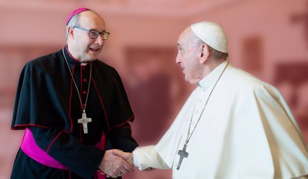 El obispo de Teruel define a Francisco como un 