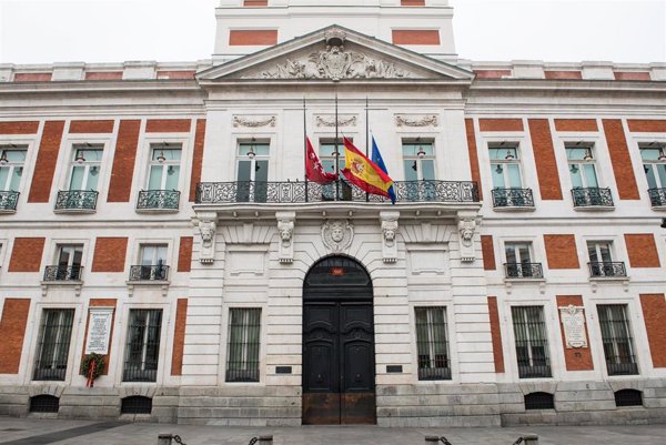 La Real Casa de Correos se iluminará con los colores de la bandera del Vaticano para recordar al Papa Francisco