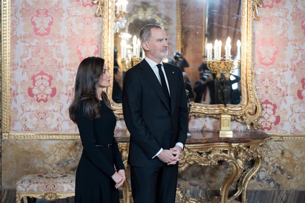 Felipe VI recuerda a Francisco y a Mario Vargas Llosa: