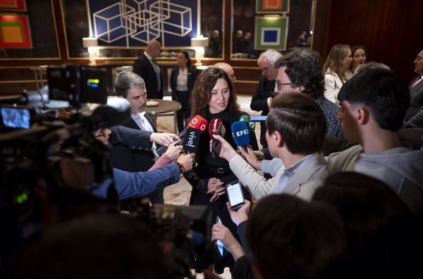 Ayuso asegura que el plan de Defensa de Sánchez es 
