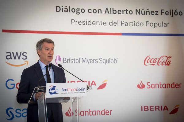 Feijóo critica que Sánchez no asista al funeral del Papa si no tiene agenda: 