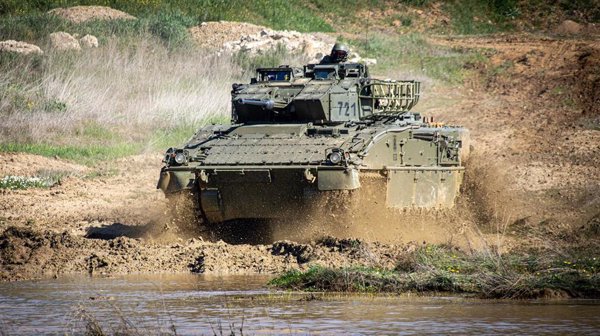 El plan de defensa del Gobierno destina 560 millones a munición, 680 a sueldos de militares y 100 más para el CNI