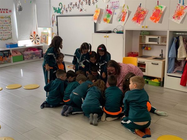 Más del 90% de menores de entre 4 y 10 años superan el límite de exposición a las pantallas: