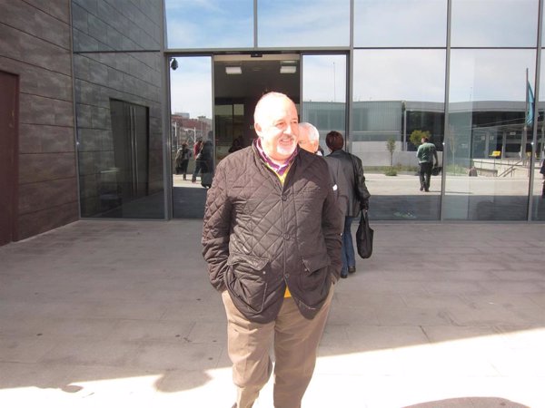 Detenido en Gijón el ex sacerdote 'padre Chus', acusado de intentar besar a un menor