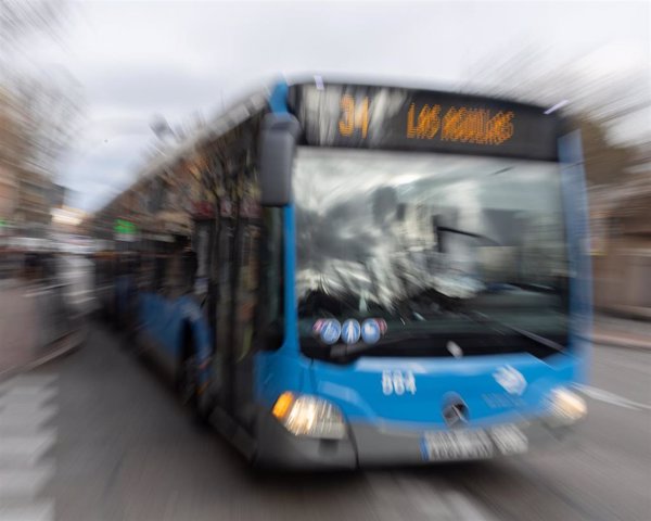 Los autobuses de la EMT mantienen su servicio y los túneles de la M-30 permanecen cortados