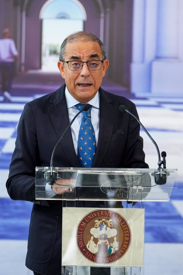 Universidad de Sevilla retoma clases a partir de las 14,30 horas y permite aplazar pruebas por 