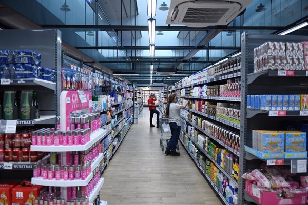 La patronal de supermercados garantiza abastecimiento de productos y seguridad alimentaria en tiendas