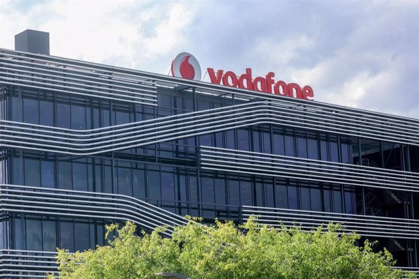 Apagar el 5G, priorizar recursos y generadores, las claves de Vodafone para mantener su red en el apagón