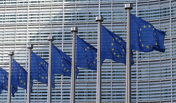 La UE defiende el TPI y recuerda a Hungría que está obligada a apoyar la política exterior común